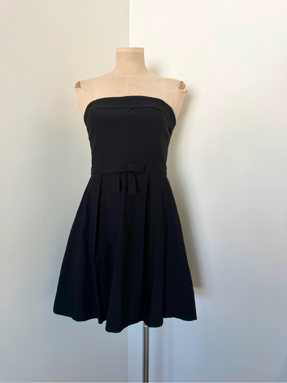 Mystic Strapless Black Bow-Waist A-Line Dress